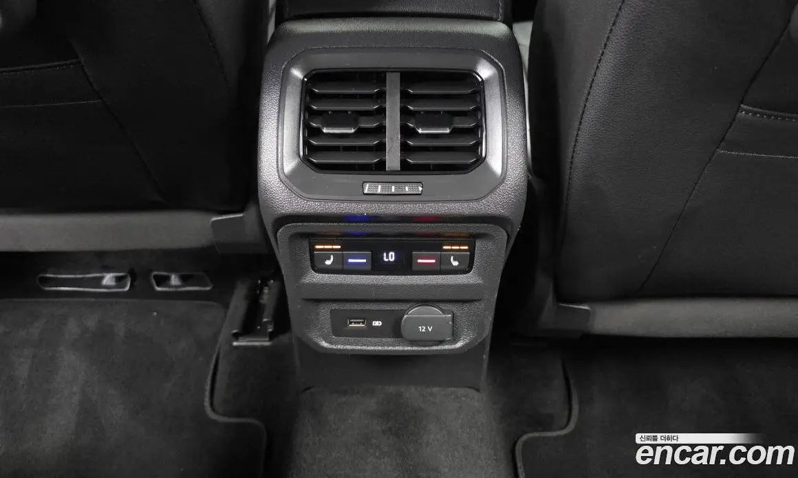 Volkswagen Tiguan 2018 2.0 автомат (гидро), фото 25 Volkswagen Tiguan 2018 2.0 автомат (гидро), фото 25