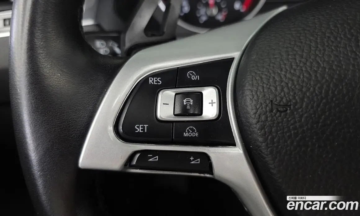 Volkswagen Tiguan 2018 2.0 автомат (гидро), фото 32 Volkswagen Tiguan 2018 2.0 автомат (гидро), фото 32