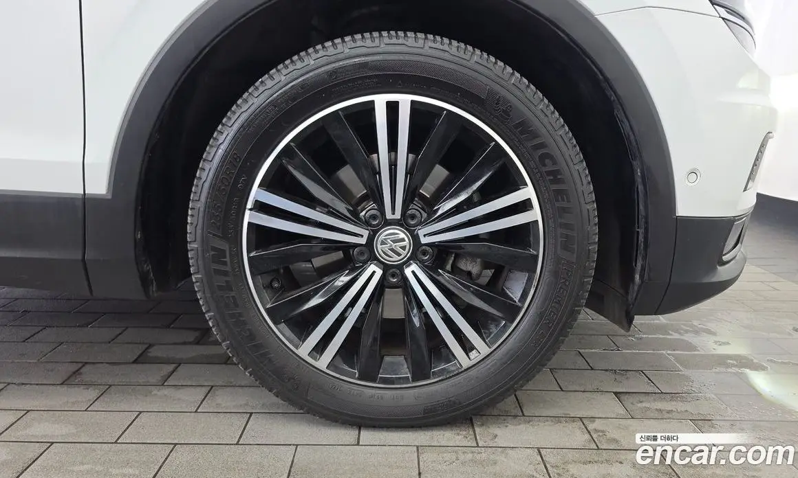Volkswagen Tiguan 2018 2.0 автомат (гидро), фото 7 Volkswagen Tiguan 2018 2.0 автомат (гидро), фото 7