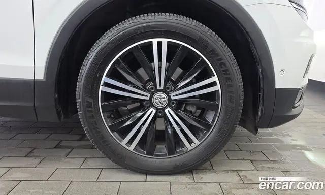Volkswagen Tiguan 2018 2.0 автомат (гидро), миниатюра 7 Volkswagen Tiguan 2018 2.0 автомат (гидро), миниатюра 7