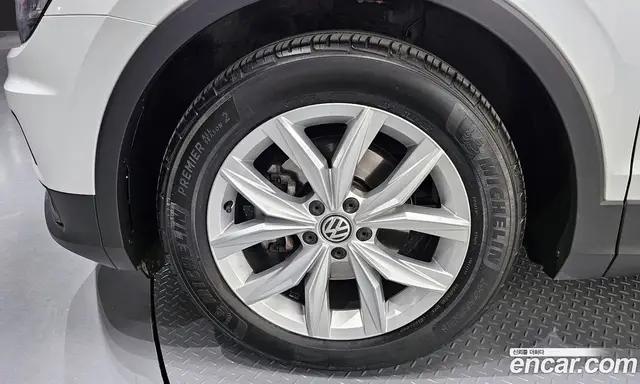 Volkswagen Tiguan 2020 2.0 автомат (гидро), миниатюра 5