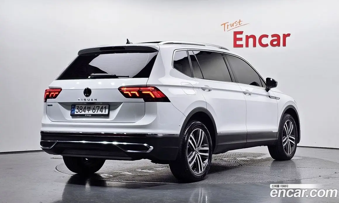 Volkswagen Tiguan 2024 2.0 автомат (гидро), фото 1 Volkswagen Tiguan 2024 2.0 автомат (гидро), фото 1
