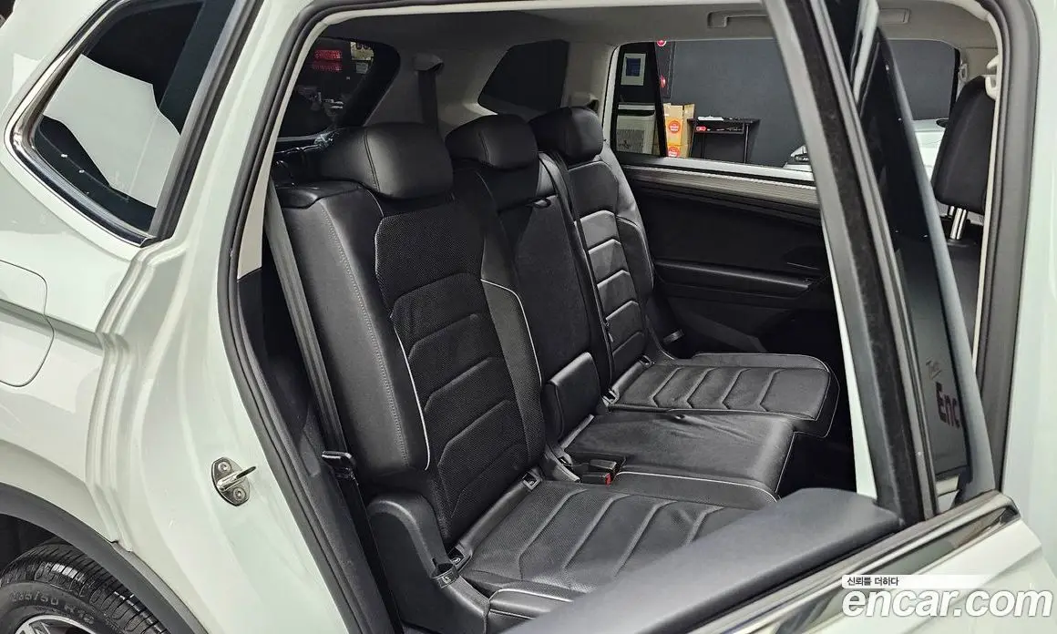 Volkswagen Tiguan 2024 2.0 автомат (гидро), фото 15 Volkswagen Tiguan 2024 2.0 автомат (гидро), фото 15