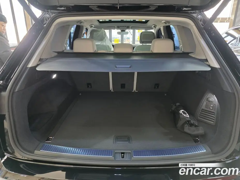 Volkswagen Touareg 2025 3.0 автомат (гидро), фото 13