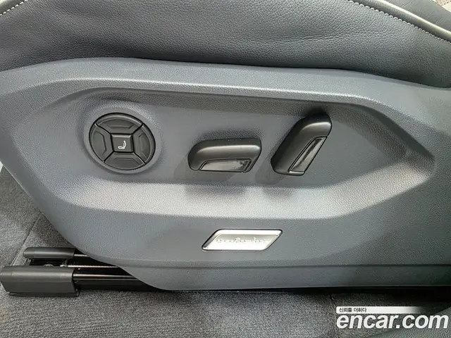 Volkswagen Touareg 2025 3.0 автомат (гидро), миниатюра 6