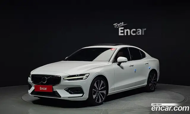 Volvo S60, 2024, 10 740 км