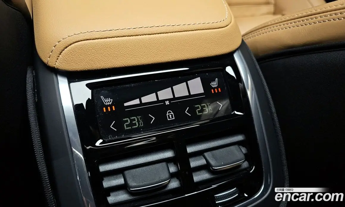 Volvo S60 2024 2.0 автомат (гидро), фото 18 Volvo S60 2024 2.0 автомат (гидро), фото 18