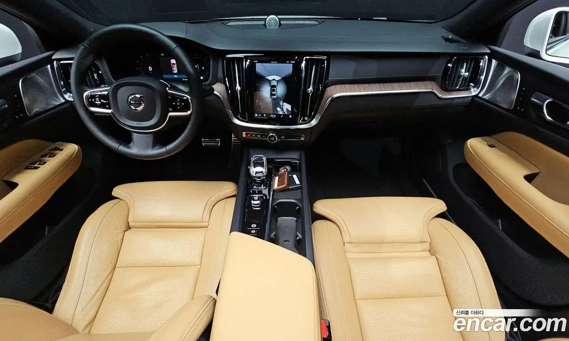 Volvo S60 2024 2.0 автомат (гидро), фото 7 Volvo S60 2024 2.0 автомат (гидро), фото 7