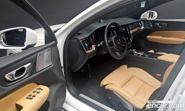 Volvo S60 2024 2.0 автомат (гидро), миниатюра 10 Volvo S60 2024 2.0 автомат (гидро), миниатюра 10