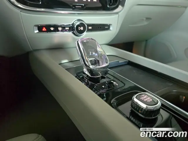 Volvo S60 2024 2.0 автомат (гидро), миниатюра 9 Volvo S60 2024 2.0 автомат (гидро), миниатюра 9