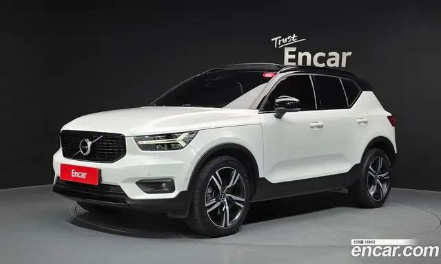 Volvo XC40 2019 2.0 автомат (гидро), миниатюра 1 Volvo XC40 2019 2.0 автомат (гидро), миниатюра 1