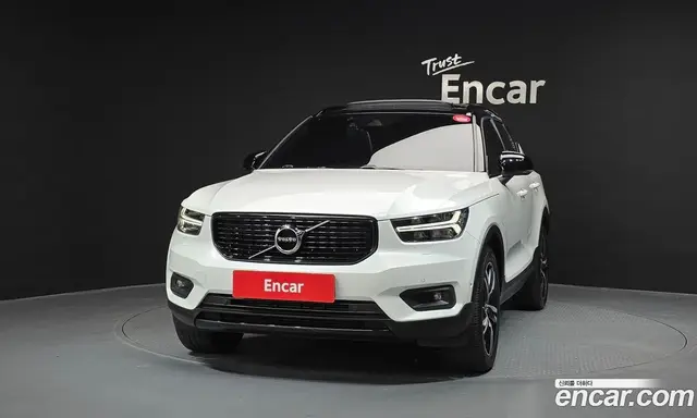 Volvo XC40 2019 2.0 автомат (гидро), миниатюра 3 Volvo XC40 2019 2.0 автомат (гидро), миниатюра 3