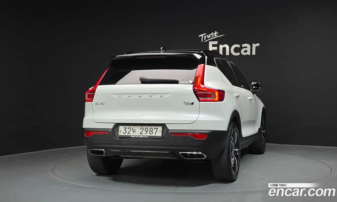 Volvo XC40 2019 2.0 автомат (гидро), фото 4 Volvo XC40 2019 2.0 автомат (гидро), фото 4