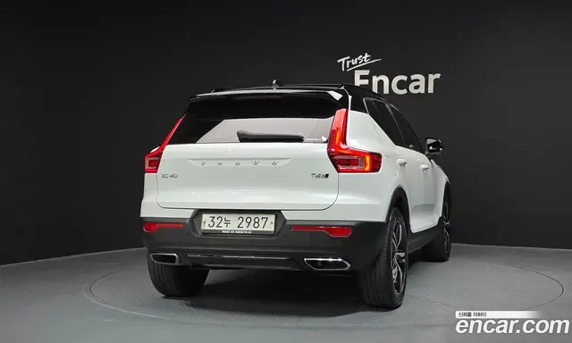 Volvo XC40 2019 2.0 автомат (гидро), миниатюра 4 Volvo XC40 2019 2.0 автомат (гидро), миниатюра 4