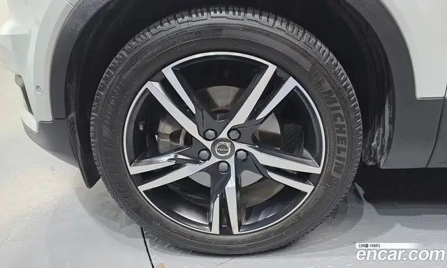 Volvo XC40 2019 2.0 автомат (гидро), миниатюра 5 Volvo XC40 2019 2.0 автомат (гидро), миниатюра 5