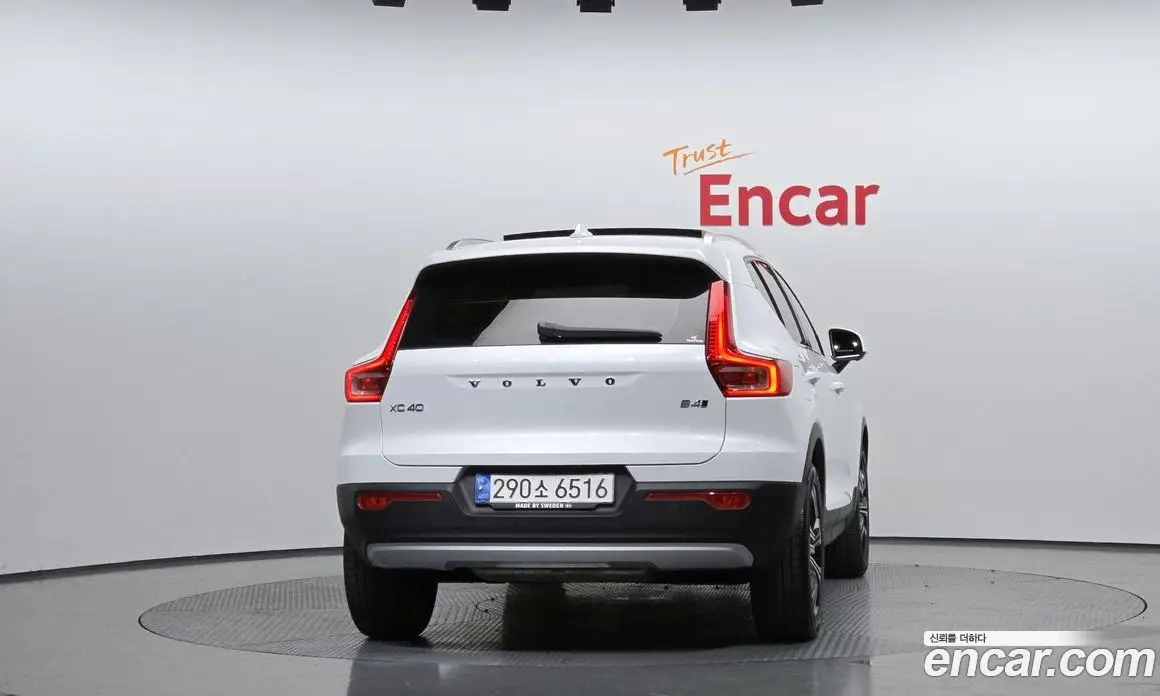 Volvo XC40 2021 2.0 автомат (гидро), фото 4 Volvo XC40 2021 2.0 автомат (гидро), фото 4