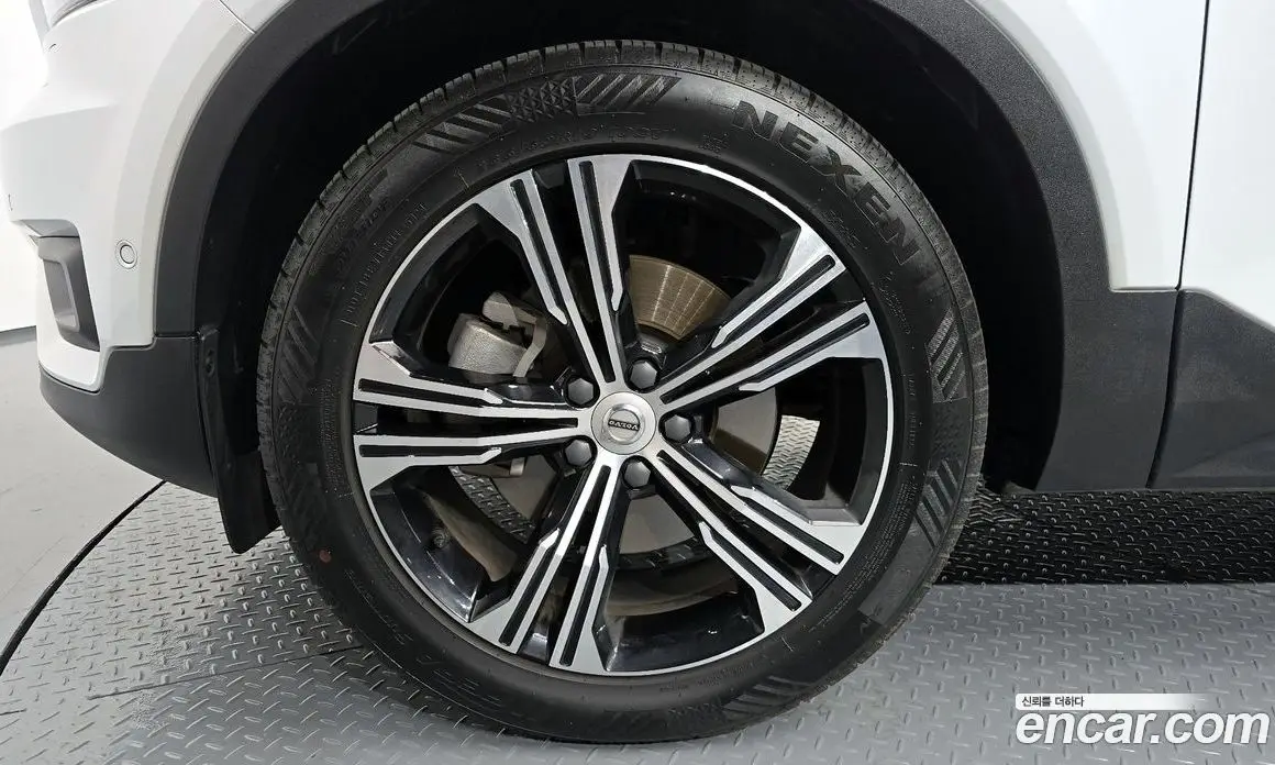 Volvo XC40 2021 2.0 автомат (гидро), фото 5 Volvo XC40 2021 2.0 автомат (гидро), фото 5