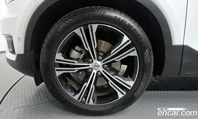 Volvo XC40 2021 2.0 автомат (гидро), миниатюра 5 Volvo XC40 2021 2.0 автомат (гидро), миниатюра 5