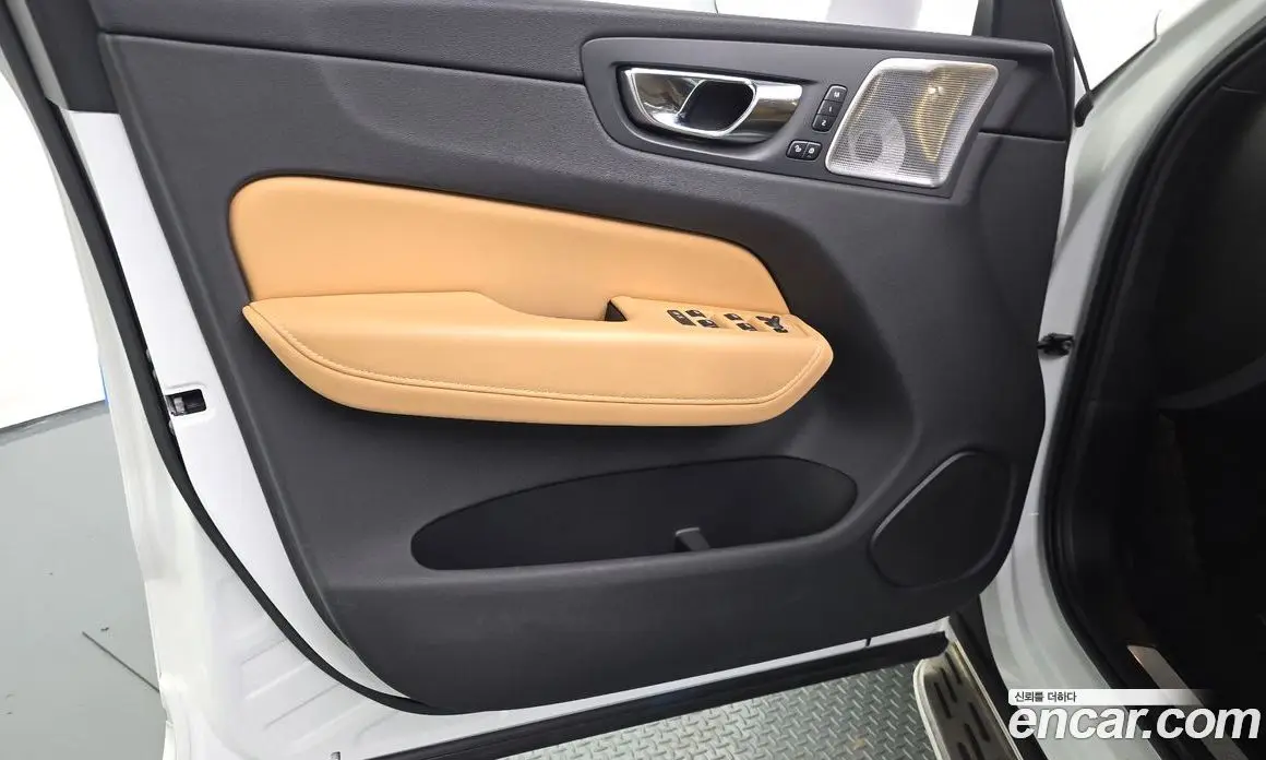 Volvo XC60 2020 2.0 автомат (гидро), фото 14 Volvo XC60 2020 2.0 автомат (гидро), фото 14