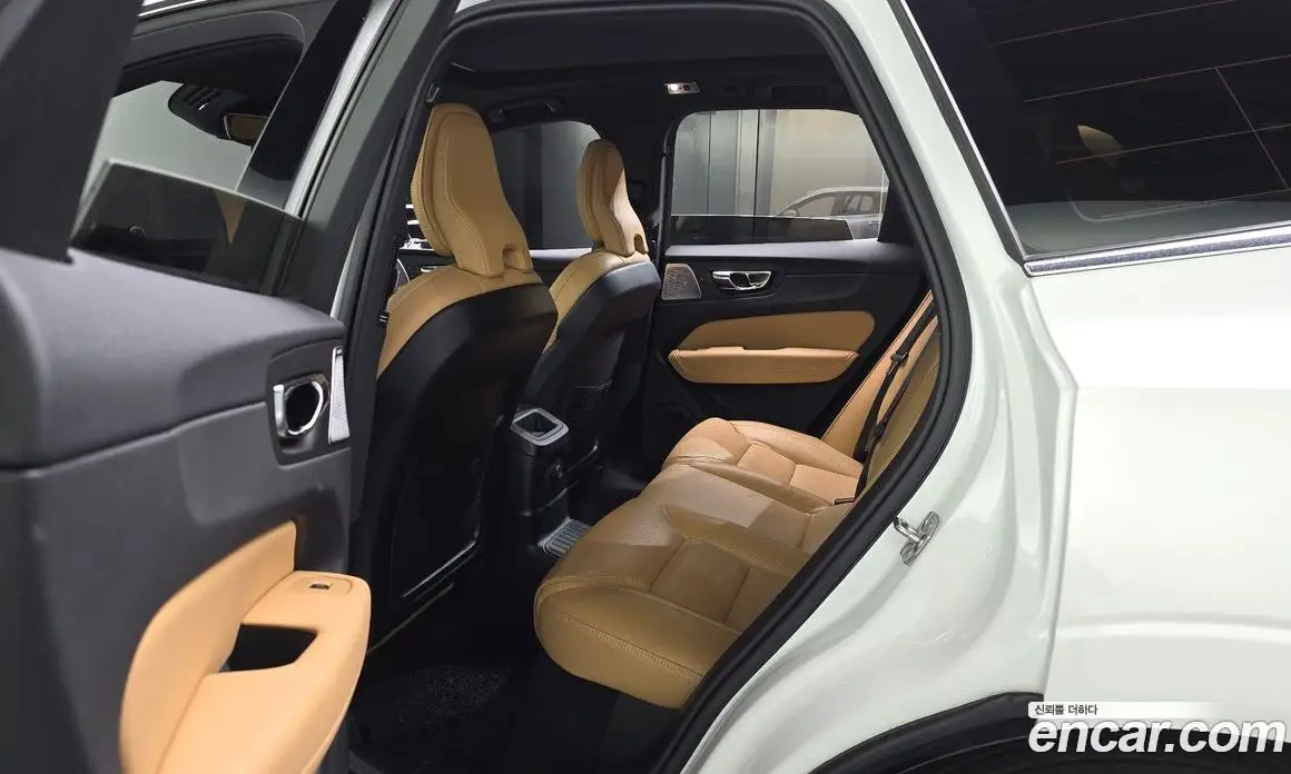 Volvo XC60 2020 2.0 автомат (гидро), фото 16 Volvo XC60 2020 2.0 автомат (гидро), фото 16