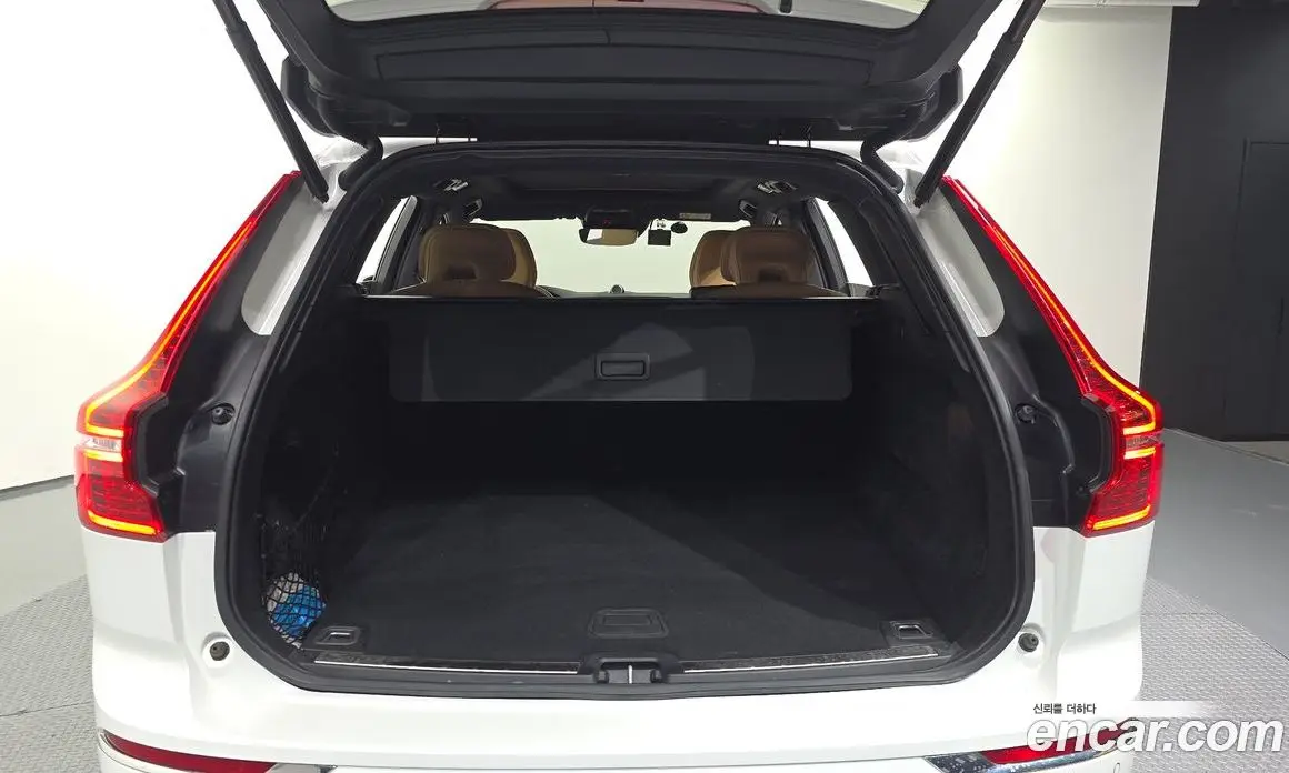 Volvo XC60 2020 2.0 автомат (гидро), фото 26 Volvo XC60 2020 2.0 автомат (гидро), фото 26