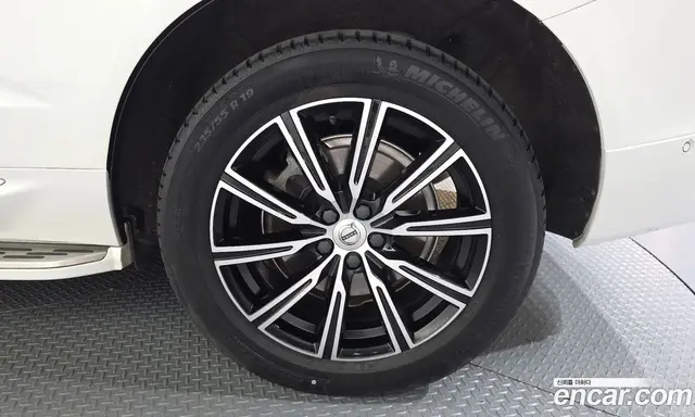 Volvo XC60 2020 2.0 автомат (гидро), миниатюра 7 Volvo XC60 2020 2.0 автомат (гидро), миниатюра 7