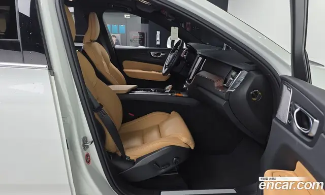 Volvo XC60 2025 2.0 автомат (гидро), миниатюра 11 Volvo XC60 2025 2.0 автомат (гидро), миниатюра 11