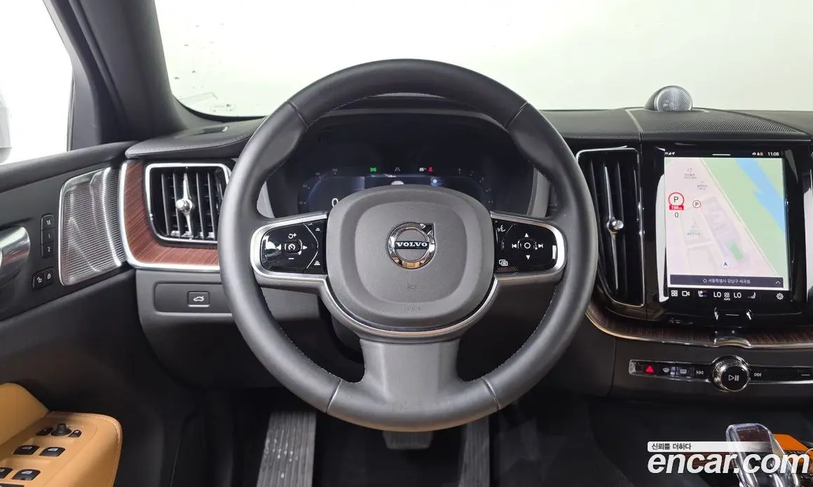 Volvo XC60 2025 2.0 автомат (гидро), фото 13 Volvo XC60 2025 2.0 автомат (гидро), фото 13