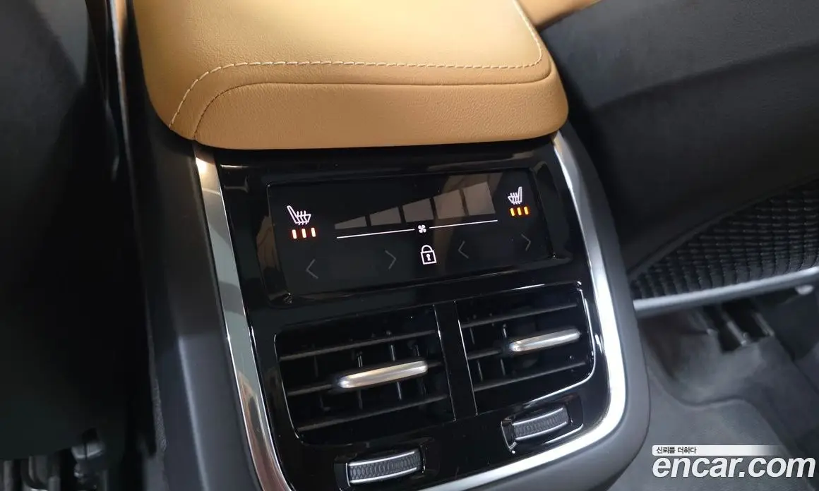 Volvo XC60 2025 2.0 автомат (гидро), фото 18 Volvo XC60 2025 2.0 автомат (гидро), фото 18
