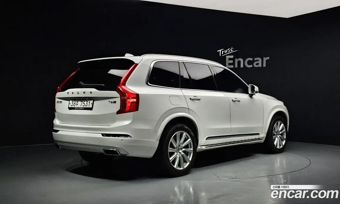Volvo XC90 2019 2.0 автомат (гидро), фото 2 Volvo XC90 2019 2.0 автомат (гидро), фото 2