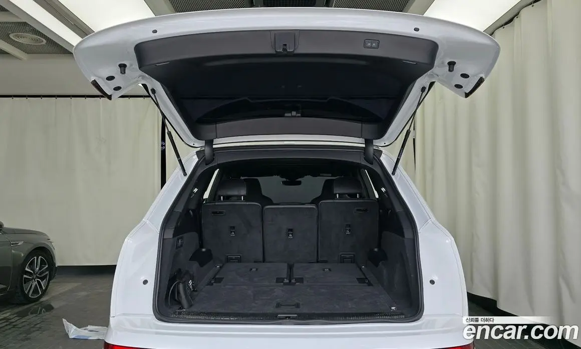 Audi Q7 2022 3.0 автомат (гидро), фото 27