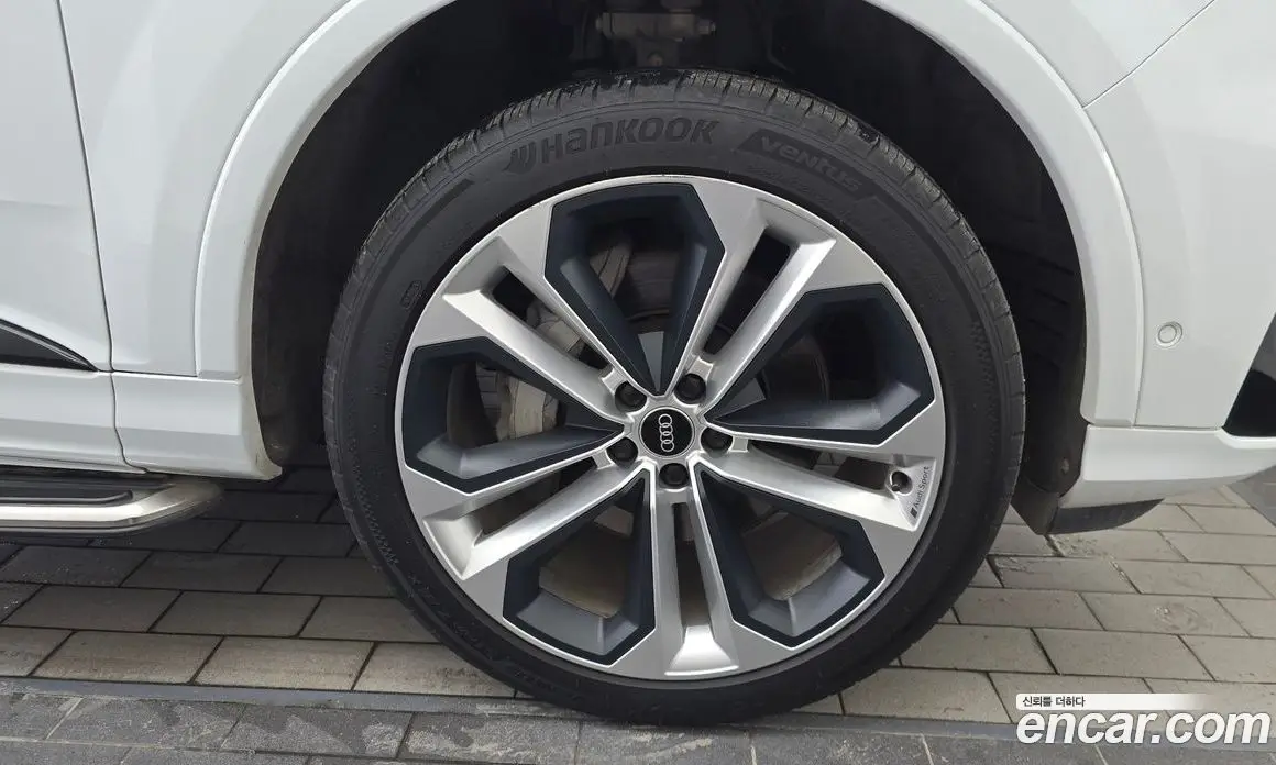 Audi Q7 2022 3.0 автомат (гидро), фото 7