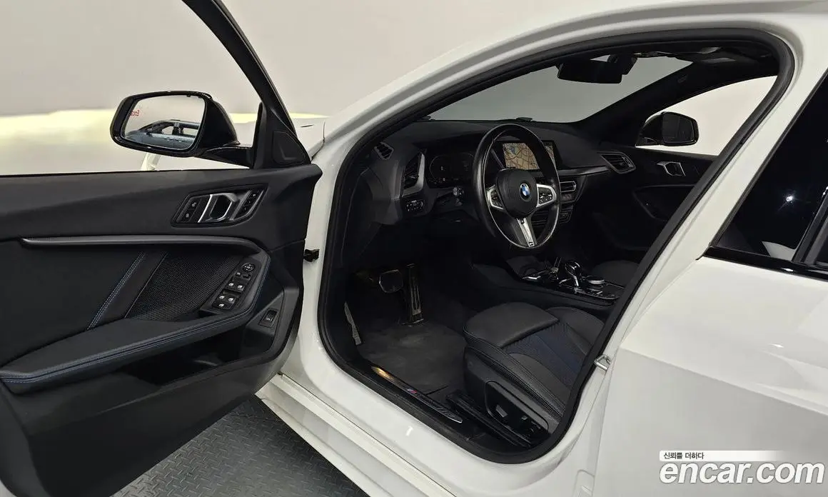BMW 1 серия 2023 2.0 автомат (гидро), фото 10