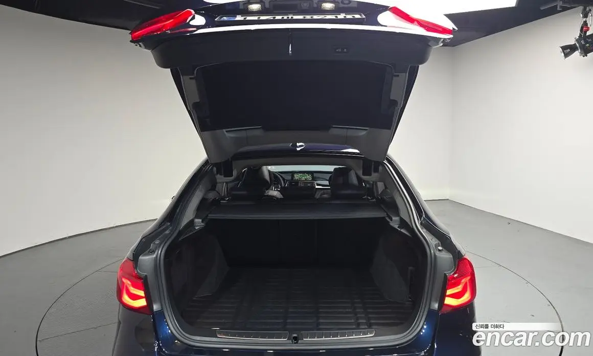 BMW 3 серия 2018 2.0 автомат (гидро), фото 32