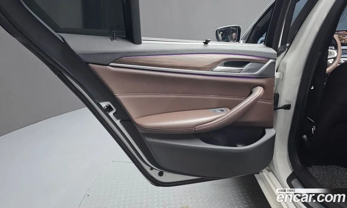 BMW 5 серия 2019 2.0 автомат (гидро), фото 15 BMW 5 серия 2019 2.0 автомат (гидро), фото 15