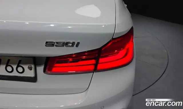 BMW 5 серия 2019 2.0 автомат (гидро), миниатюра 9 BMW 5 серия 2019 2.0 автомат (гидро), миниатюра 9