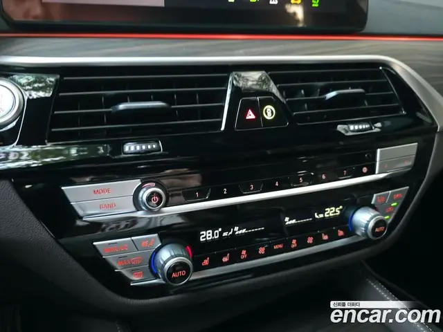 BMW 5 серия 2021 2.0 автомат (гидро), миниатюра 9 BMW 5 серия 2021 2.0 автомат (гидро), миниатюра 9