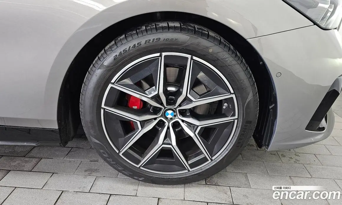 BMW 5 серия 2025 2.0 автомат (гидро), фото 7 BMW 5 серия 2025 2.0 автомат (гидро), фото 7