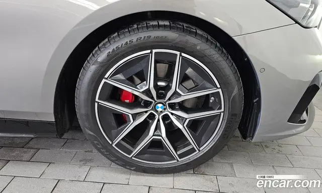 BMW 5 серия 2025 2.0 автомат (гидро), миниатюра 7 BMW 5 серия 2025 2.0 автомат (гидро), миниатюра 7