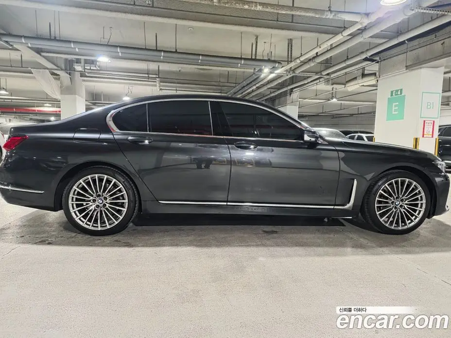 BMW 7 серия 2021 3.0 автомат (гидро), фото 19 BMW 7 серия 2021 3.0 автомат (гидро), фото 19