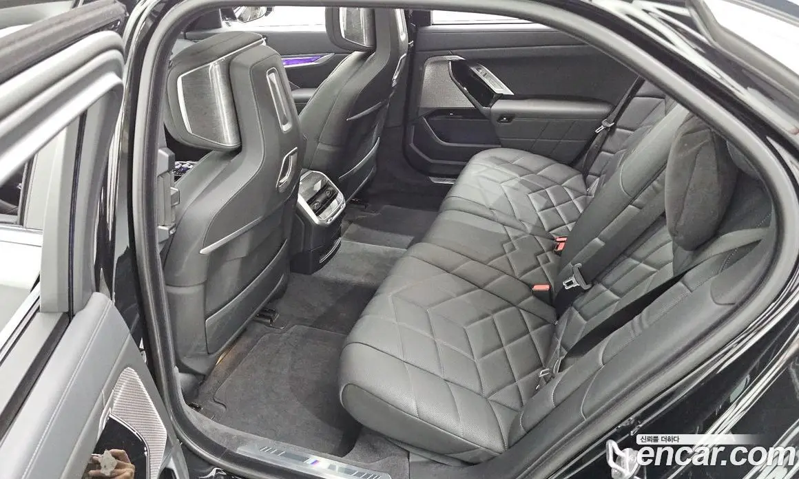 BMW 7 серия 2024 3.0 автомат (гидро), фото 16 BMW 7 серия 2024 3.0 автомат (гидро), фото 16