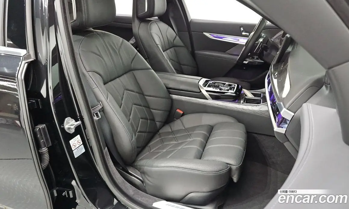 BMW 7 серия 2024 3.0 автомат (гидро), фото 18 BMW 7 серия 2024 3.0 автомат (гидро), фото 18