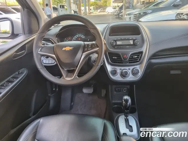 Chevrolet Spark 2015 1.0 автомат (гидро), миниатюра 7