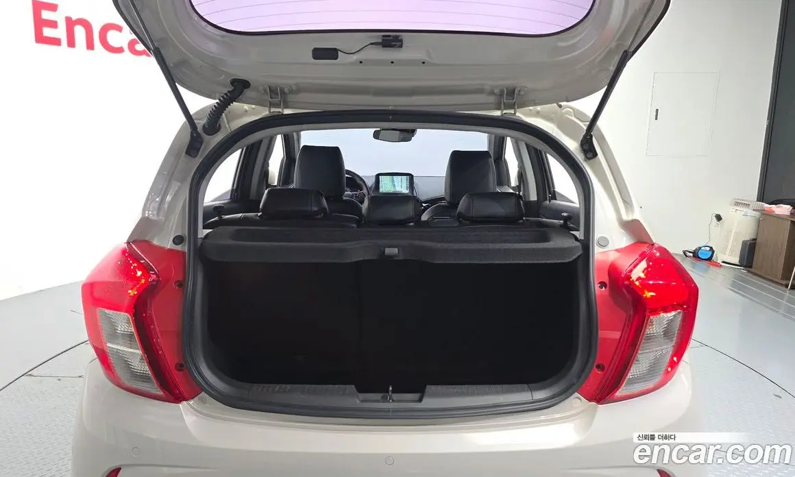 Chevrolet Spark 2018 1.0 автомат (гидро), фото 26