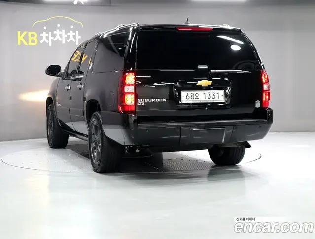 Chevrolet Surburban 2013 5.3 автомат (гидро), миниатюра 4 Chevrolet Surburban 2013 5.3 автомат (гидро), миниатюра 4