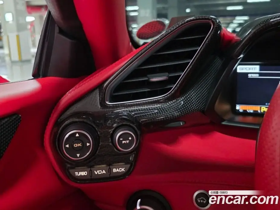 Ferrari 488 2016 3.9 автомат (гидро), фото 15 Ferrari 488 2016 3.9 автомат (гидро), фото 15
