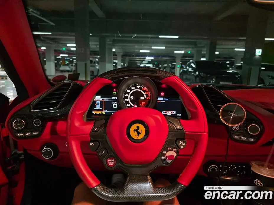 Ferrari 488 2016 3.9 автомат (гидро), фото 9 Ferrari 488 2016 3.9 автомат (гидро), фото 9