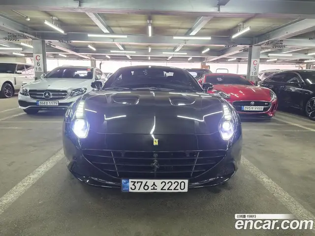 Ferrari California, 2016, 80 071 км Ferrari California, 2016, 80 071 км