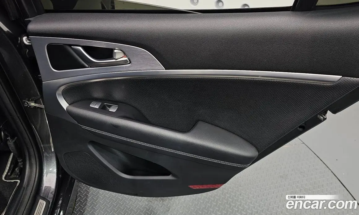 Genesis G70 2018 2.0 автомат (гидро), фото 14 Genesis G70 2018 2.0 автомат (гидро), фото 14