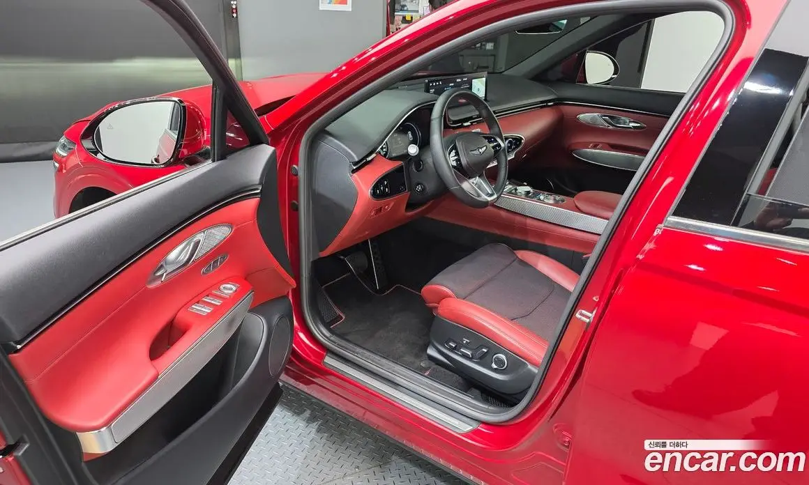 Genesis GV70 2021 2.5 автомат (гидро), фото 10 Genesis GV70 2021 2.5 автомат (гидро), фото 10